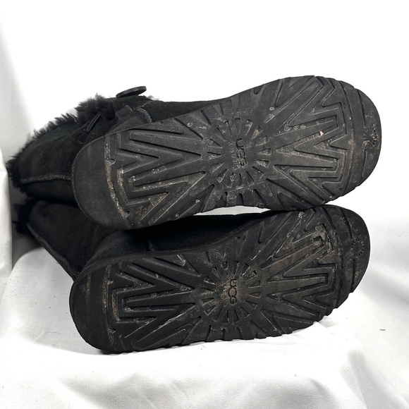 UGG Bailey Button Triplet II Sheepskin Tall Boots Black Size 8 - Picture 10 of 13